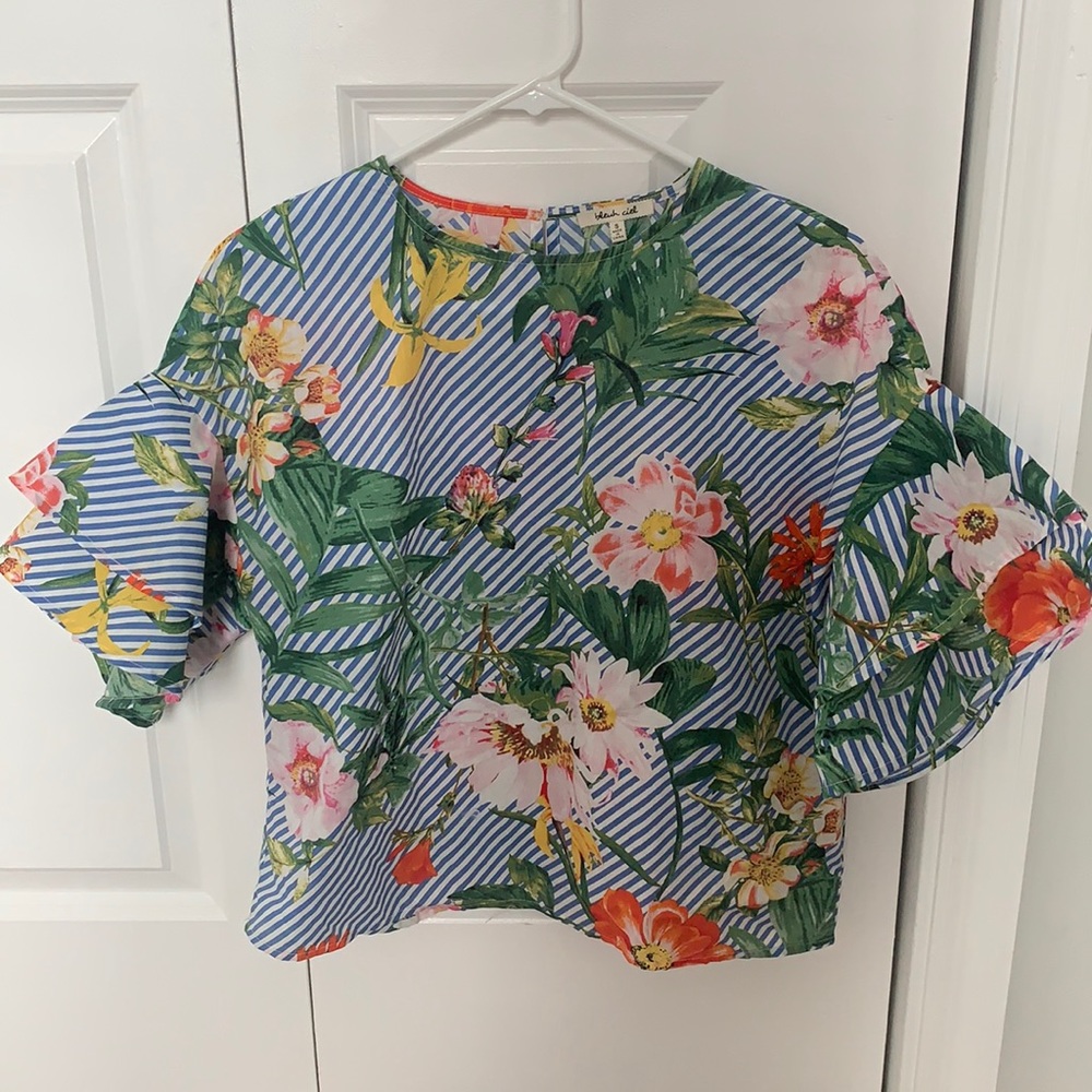 Bleuh Ciel ruffle sleeve top